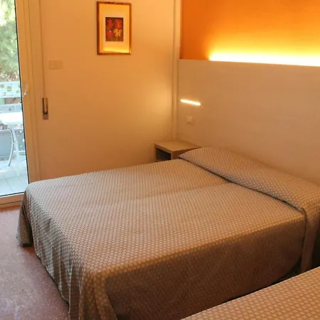 Roxy Hotell 3*