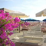 Roxy Hotel